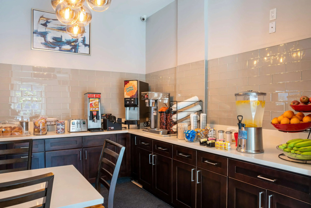 Ramada by Wyndham Redondo Beach