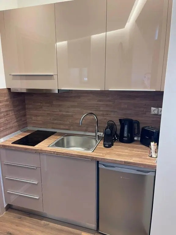 11 Luxury Apartments