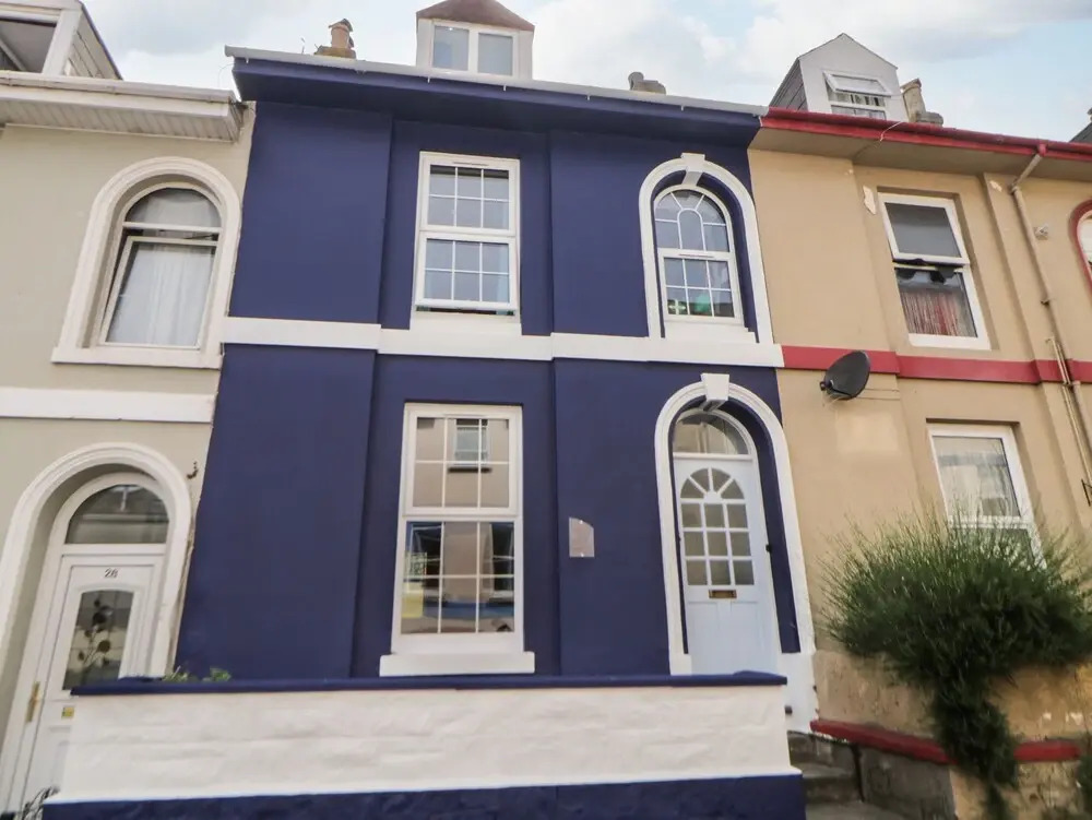 27 Exeter Street
