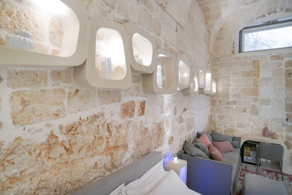 Vico Bianco Raro Smart Rooms Collection