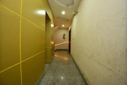 Hotel Jhankar by OYO Rooms