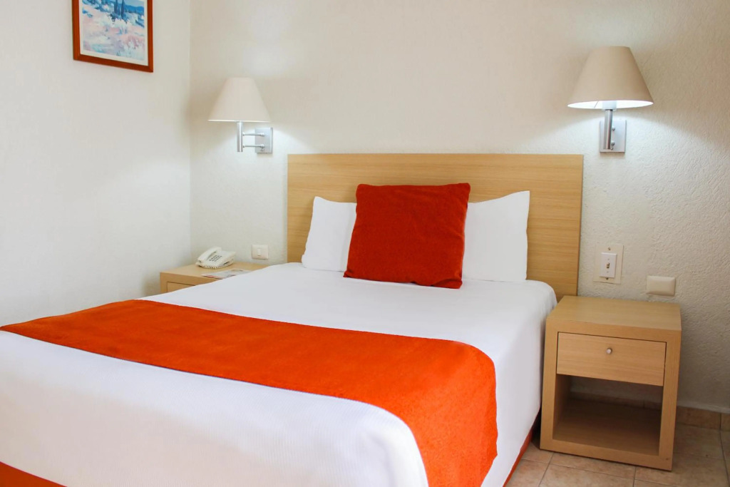 Hotel & Suites Real del Lago