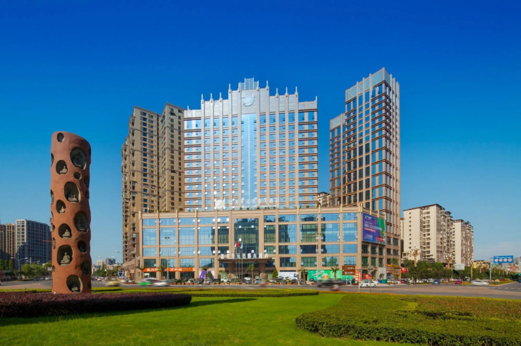 Hualuxe Leshan, an IHG Hotel