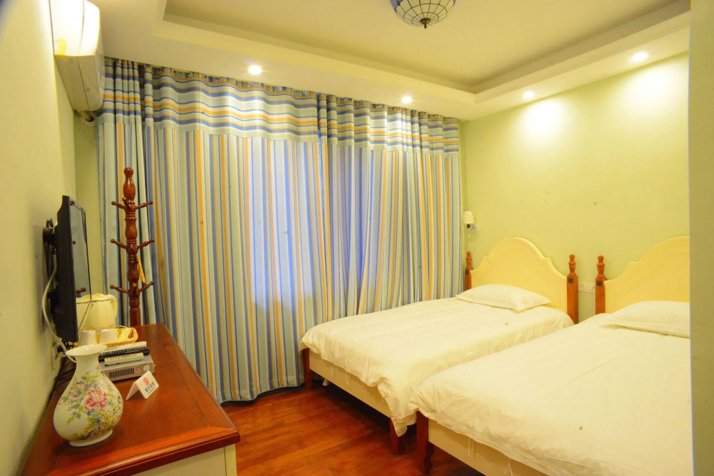 Junshe Boutique Guest House-Complementary pick up servie for a 3-night stay in a deluxe room