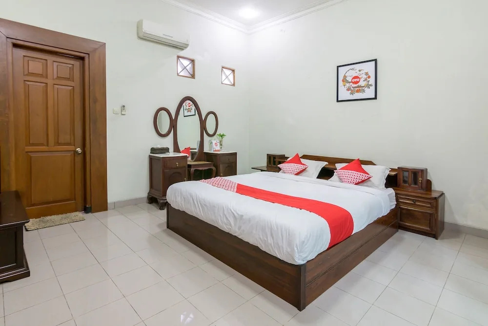 OYO 1059 Roemah Oma Guest House