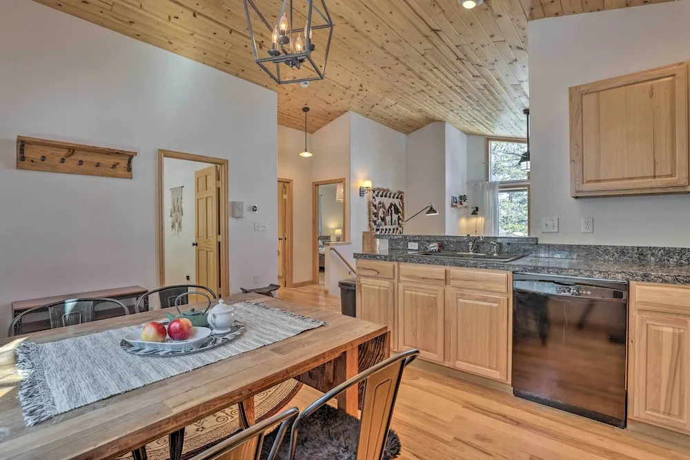 Idyllic Fairplay Cabin w/ Mt Silverheels View