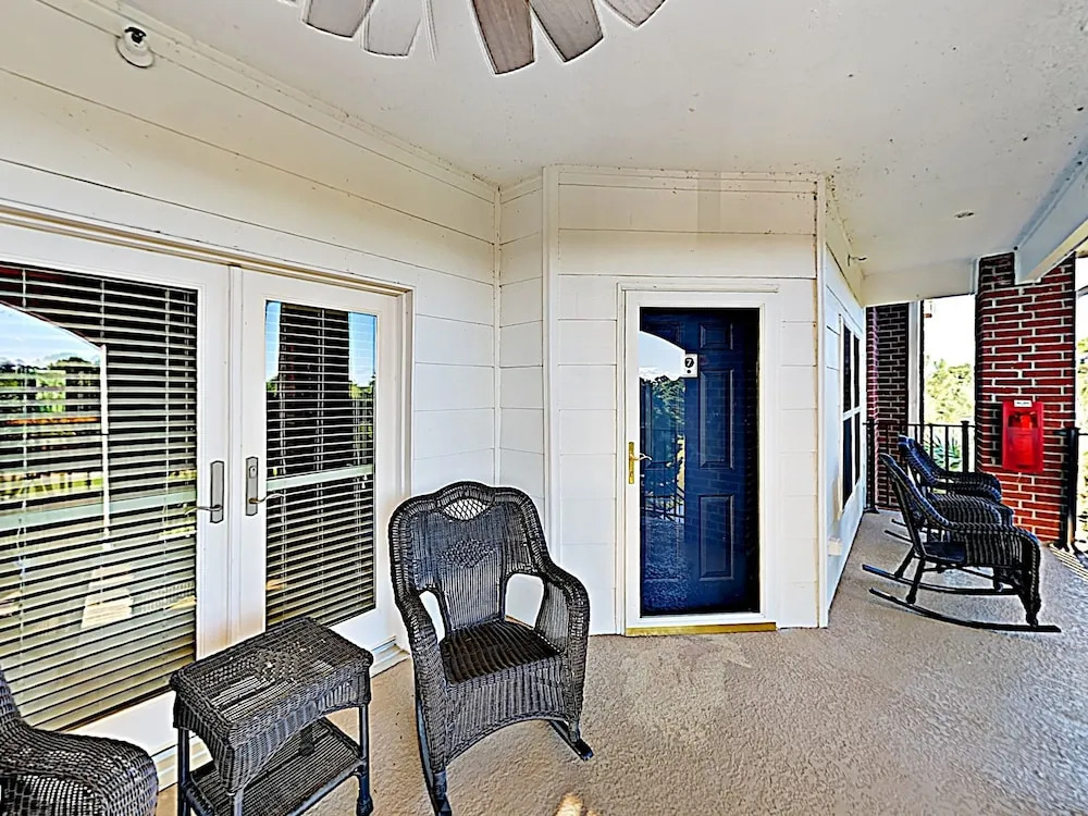 New Listing! Top-floor Perch W/ Pools - Near Beach 3 Bedroom Condo