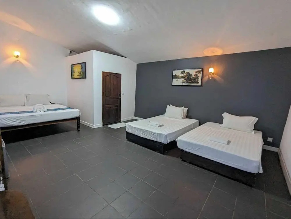 FourRest Hostel