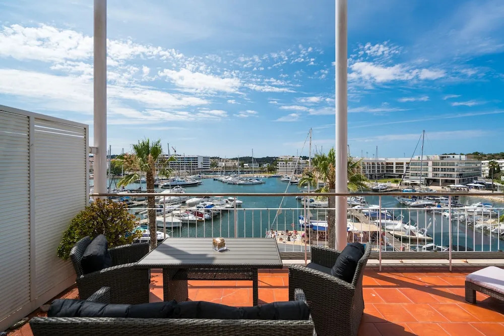 Marina de Lagos Penthouse - 250m From Beach