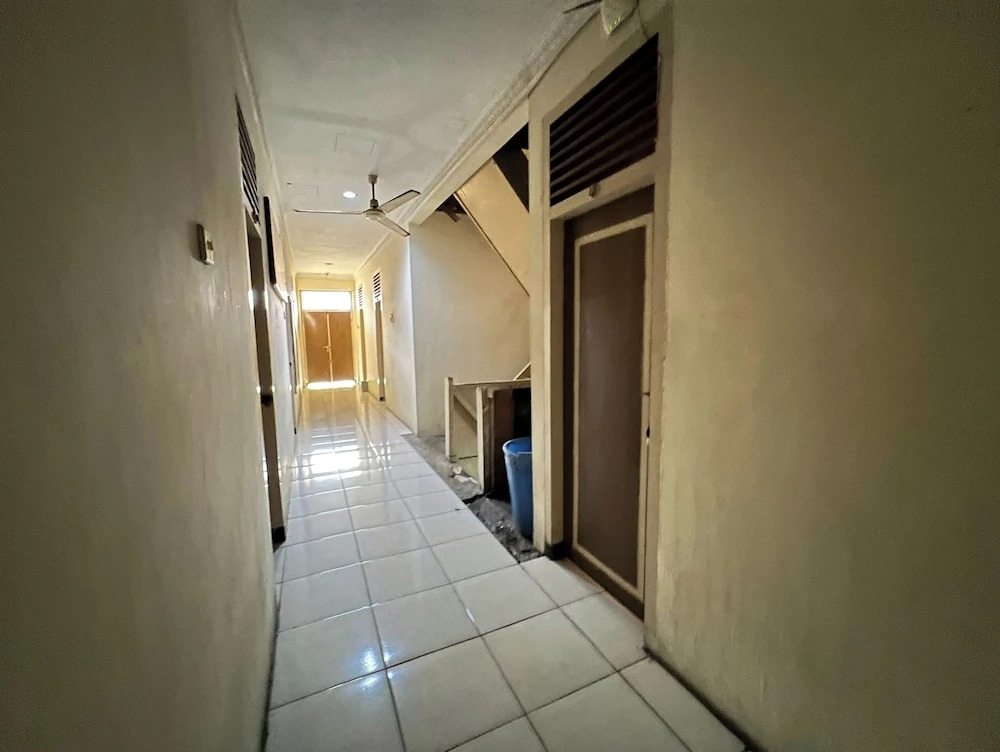 OYO 92675 Hotel Rosna