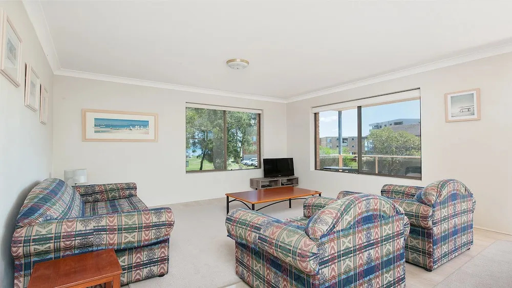 Misthaven, Unit 1/12 Mistral Close
