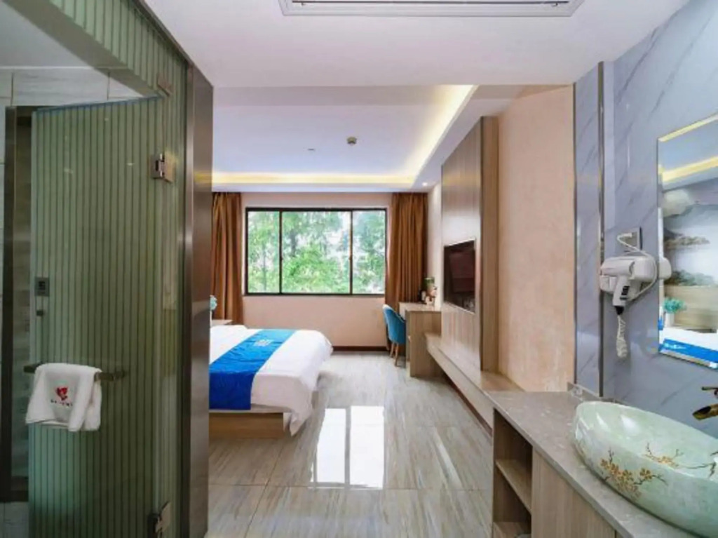 Qingzhu Yuexiang Hotel (Shanghai Fengjing Ancient Town)