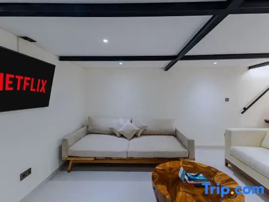 Villa Louna by Pertama Stay