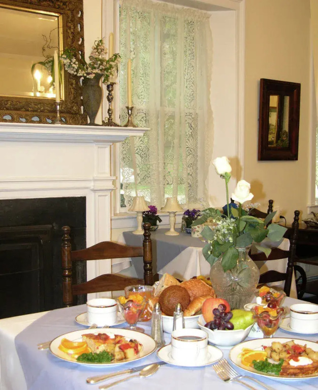 Federal House Inn