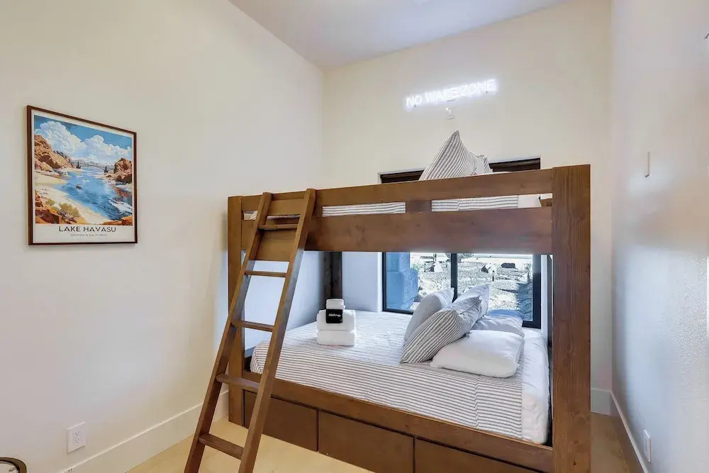 4 Mi to Dtwn: Luxe Gem w/ Pool in Lake Havasu City