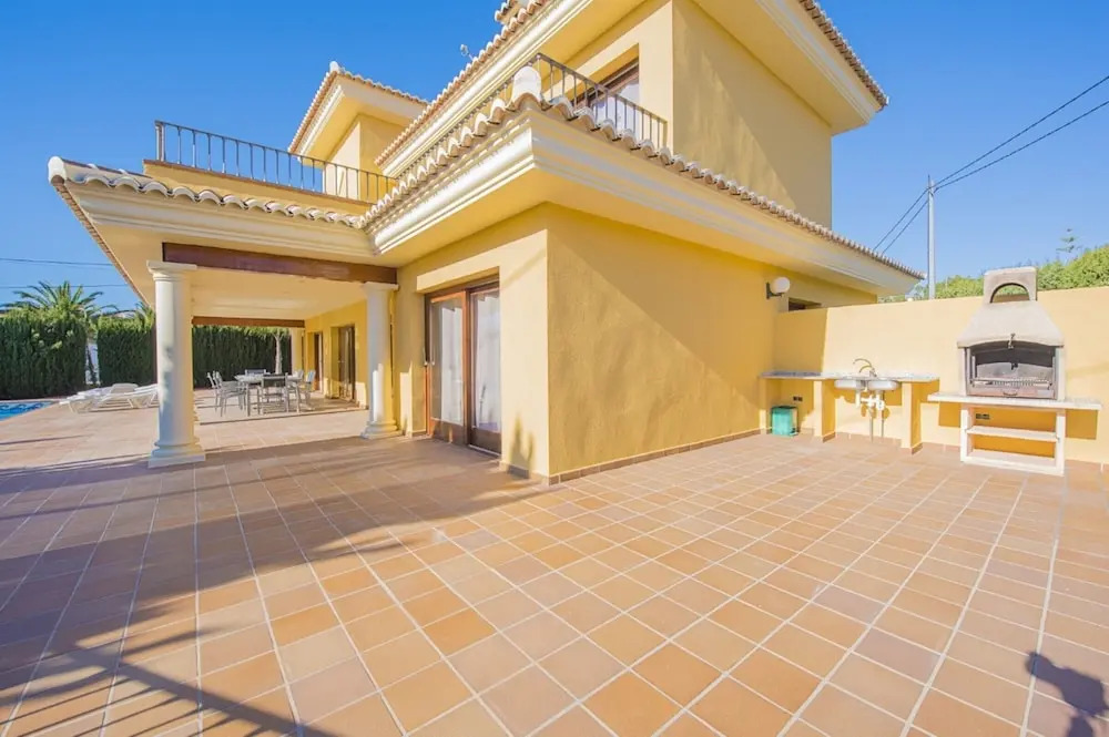 Villa - 6 Bedrooms with Pool and WiFi - 104983