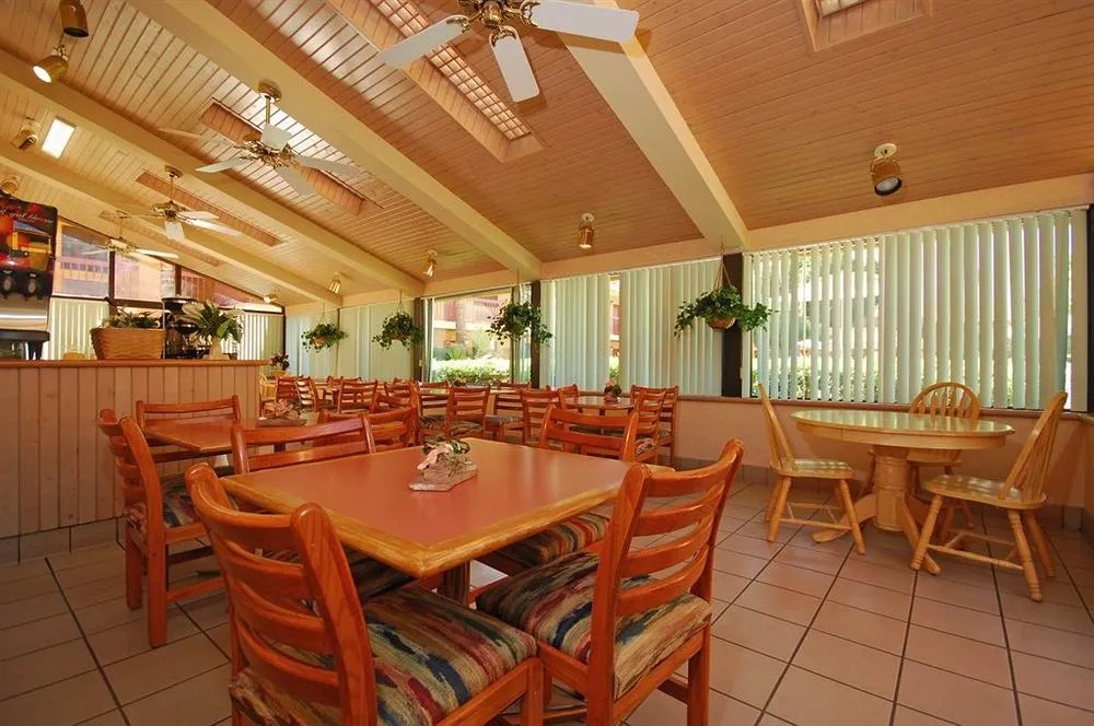 American Inn and Suites