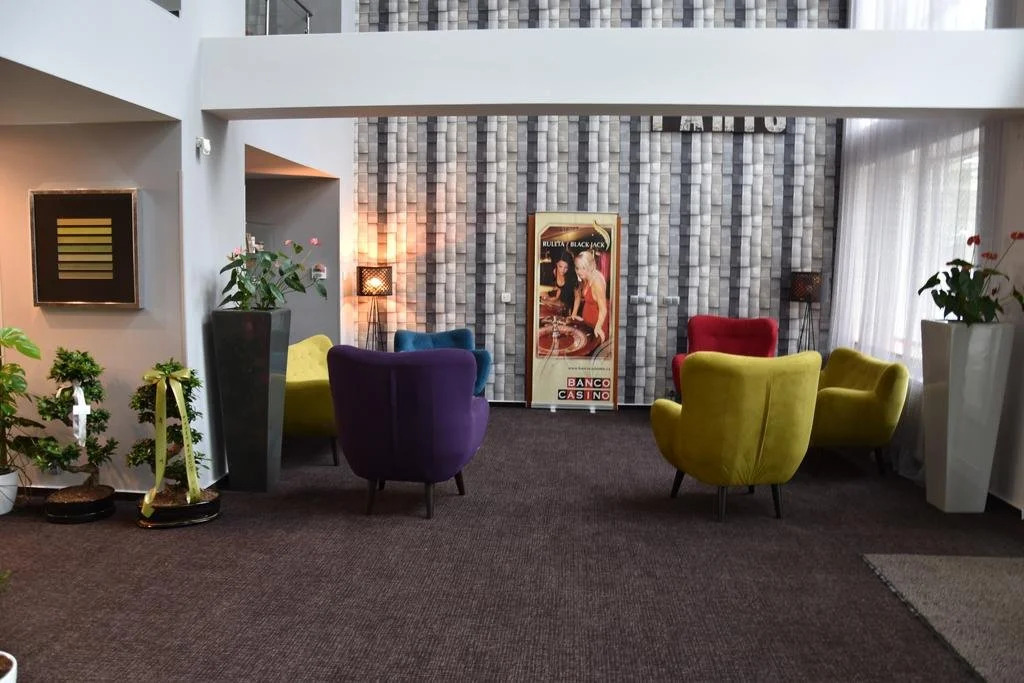 Empire Hotel