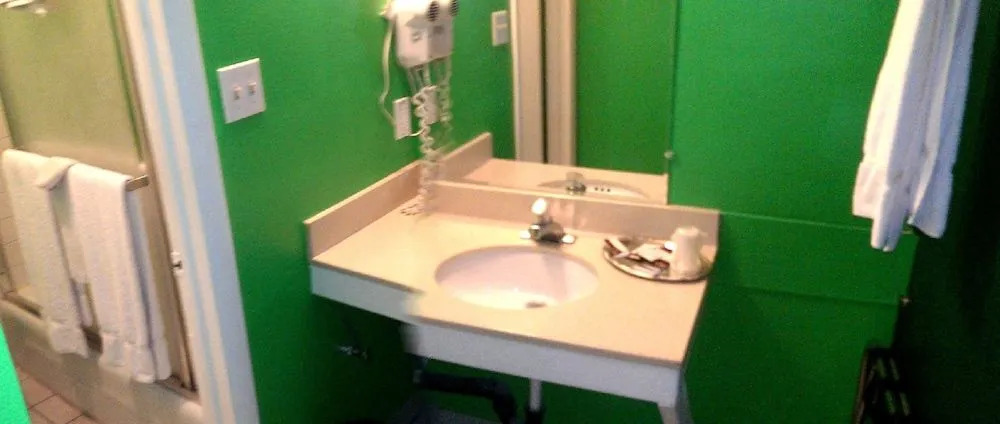Provo Inn & Suites