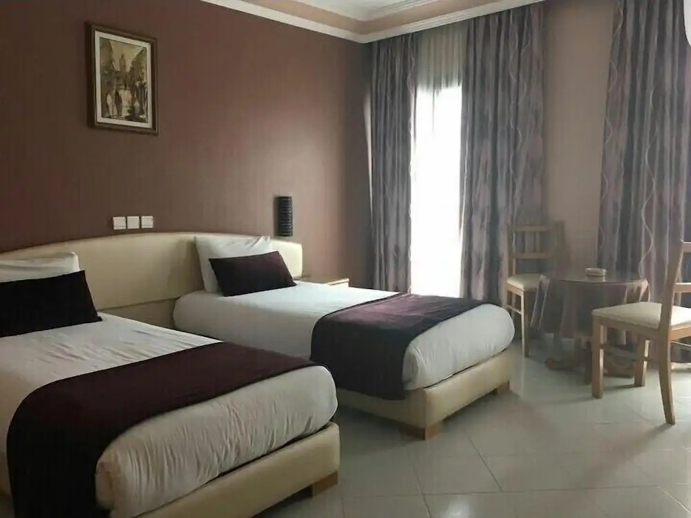 Hôtel Rania Belmadina