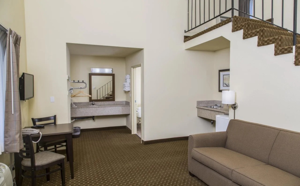 Key Inn and Suites