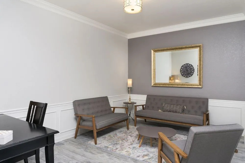 Casa Magnolias Deluxe 3 Bedroom Condo by RedAwning