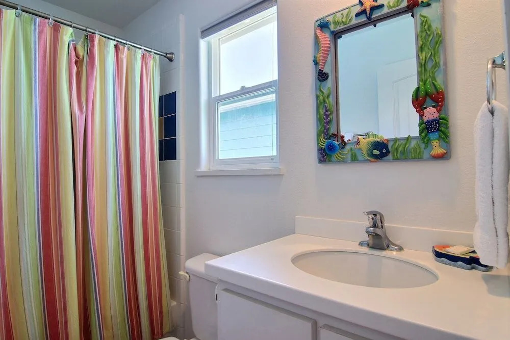 No Shirt, No Shoes, No Problem - 5 Br home