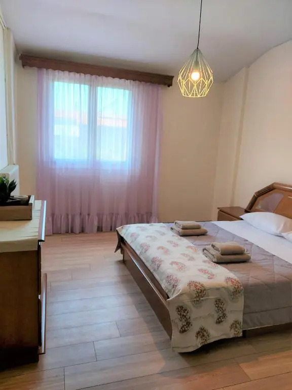 Fedra House