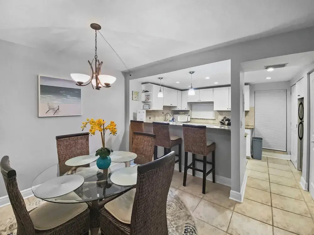 Bay Oaks - E82