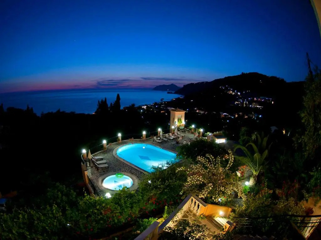 Dinas Paradise