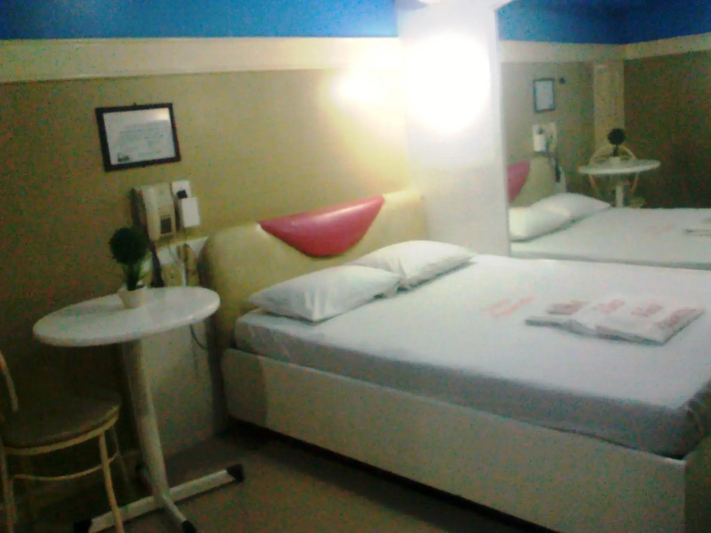 Vista Apartelle & Restaurant