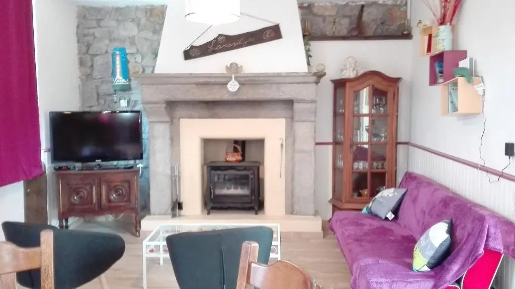 Maison de 2 chambres avec jardin clos et wifi a Sourdeval