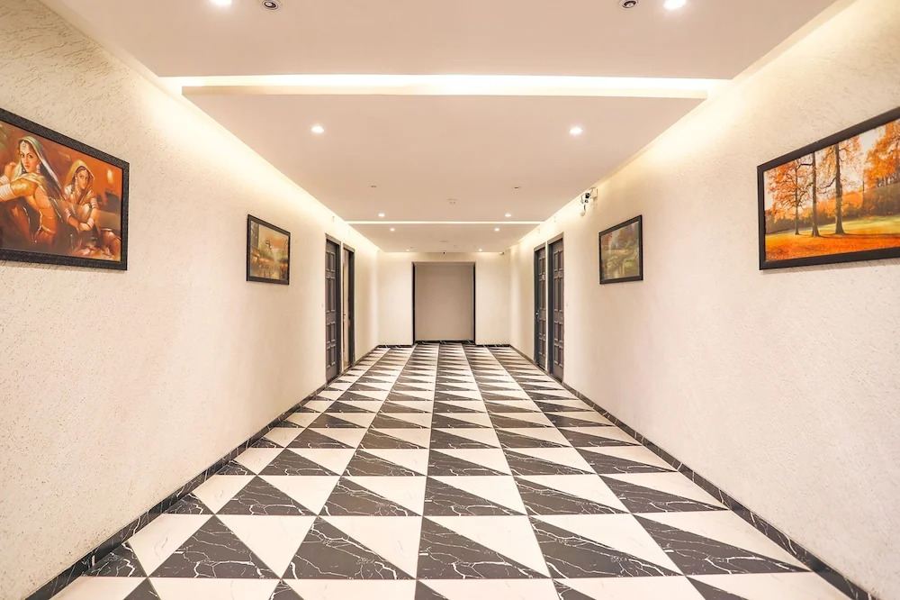 Fabhotel Jr Residency I