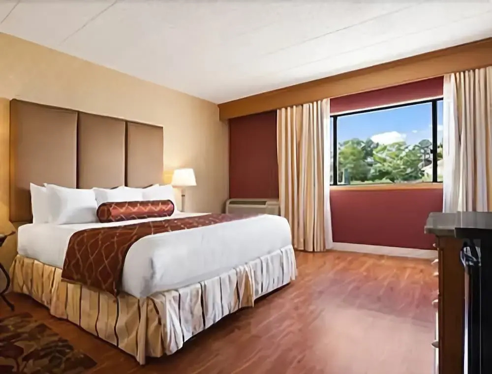 Ramada by Wyndham Toms River