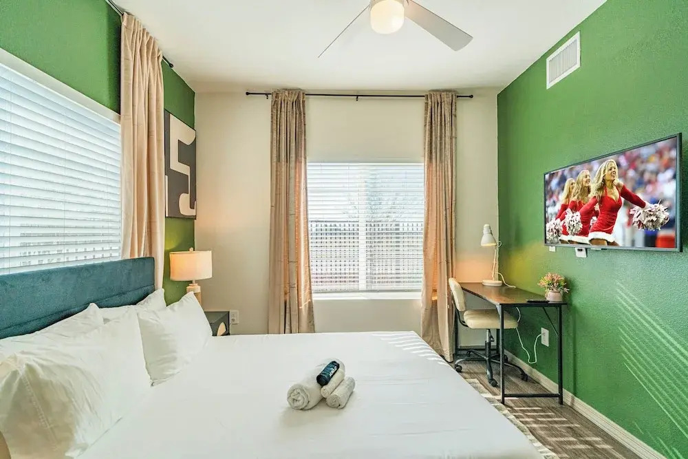 ROVE LIVING/KL - Cardinal 95