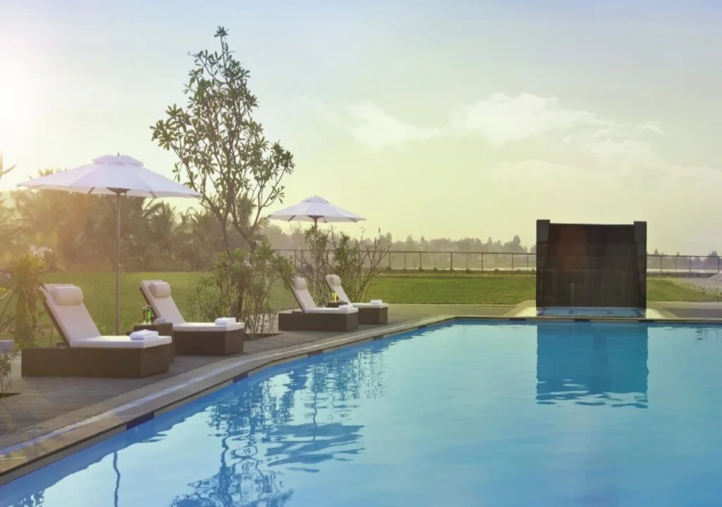 Hotel Naveen Lakeside