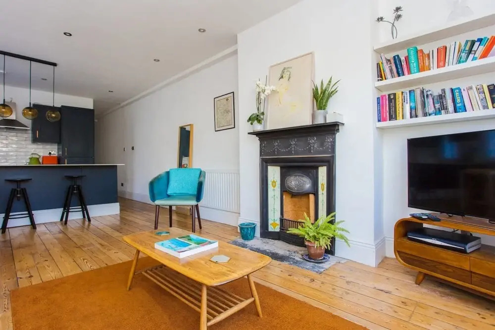 Bright 2 Bedroom Apartment in South East London
