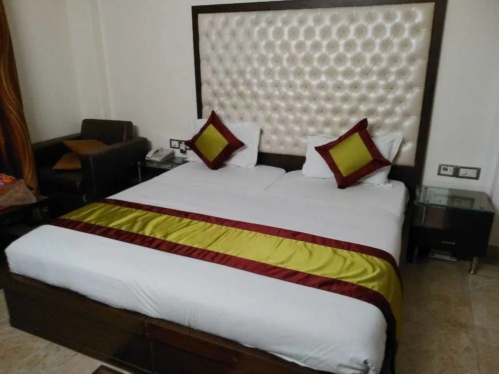 Super 51 Hotel