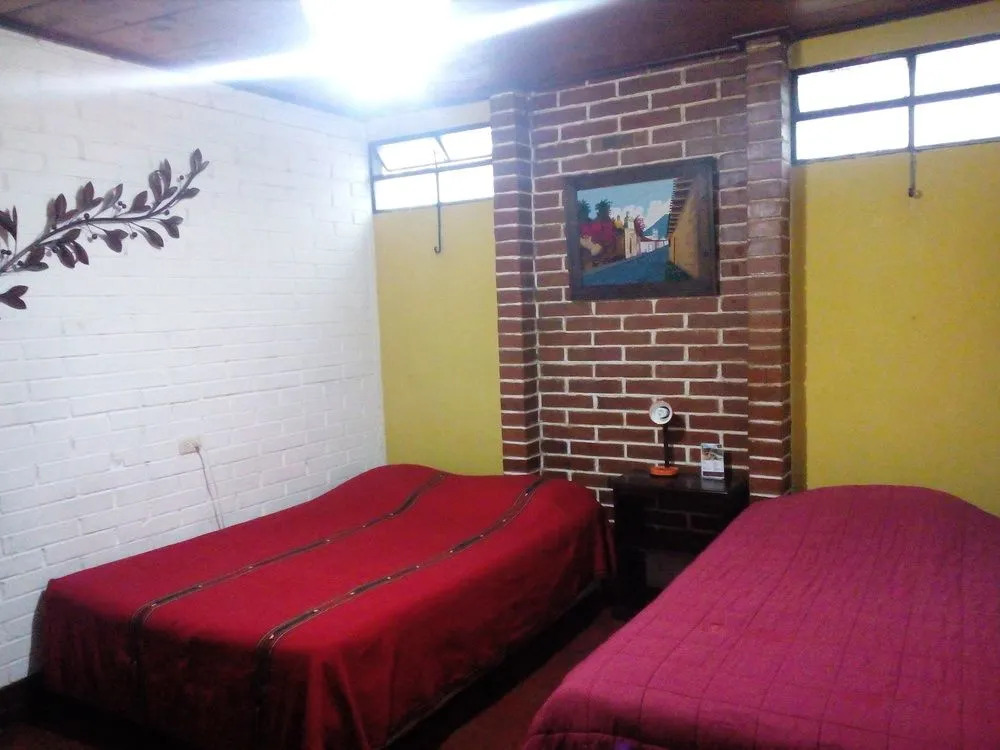 Hostel y Restaurante Casa Jacaranda