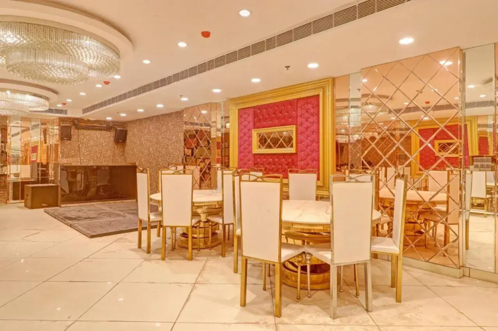 OYO 26766 Laxmi Abode