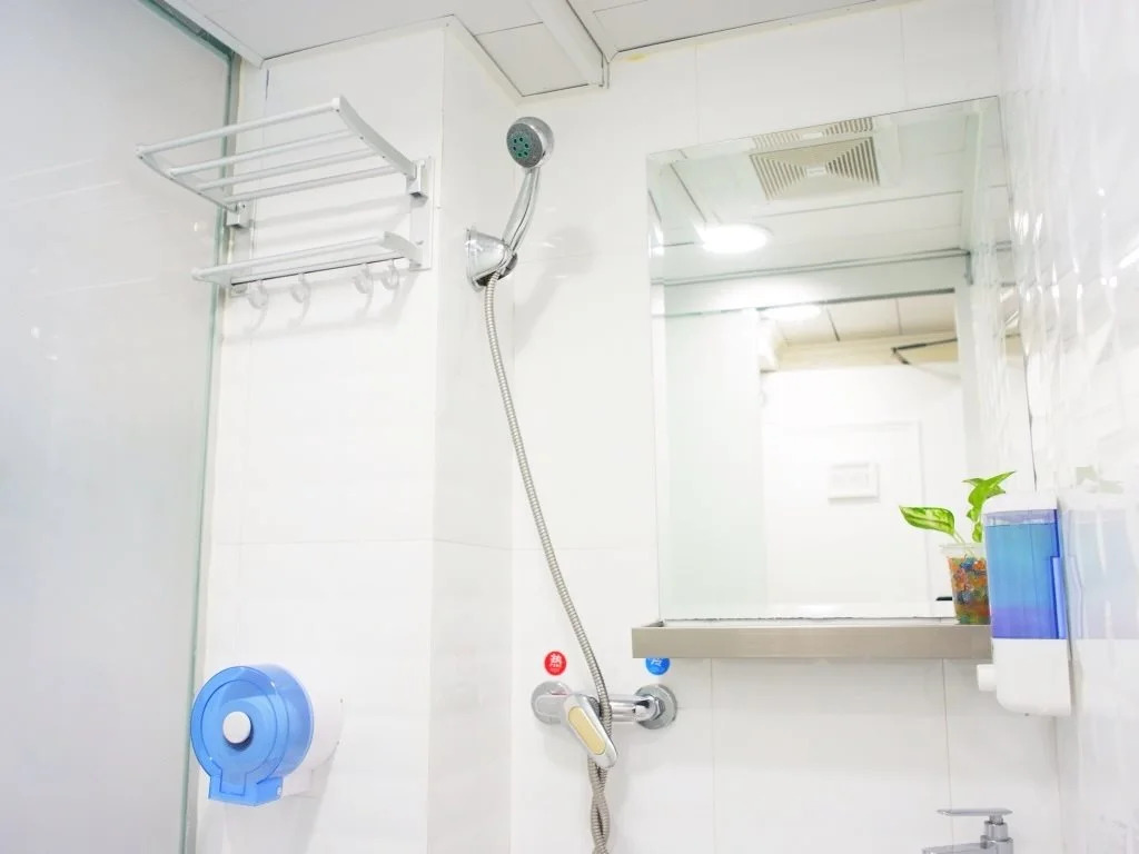 K & B Hostel