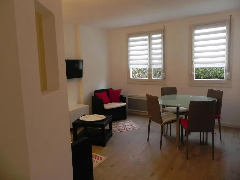 Appartement Aix-les-Bains, 1 pièce, 2 personnes - FR-1-617-5