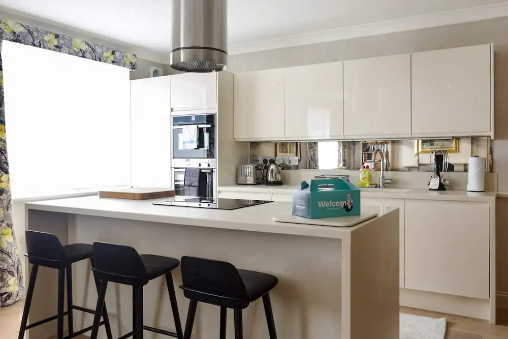 Beautiful 2 Bed 2 Bath Flat in South Kensington