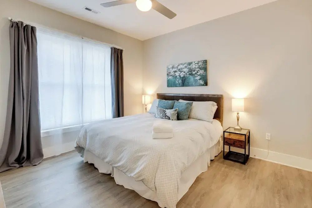 Downtown Lynchburg Condo w/ Balcony: Walk to River