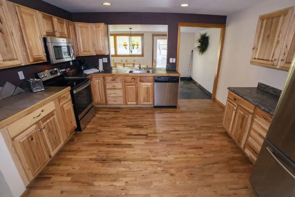 Rocky Mountain Retreat 1A- 4 bedroom/3 bath with personal hot tub offers Panoramic Mountain Views 4 Cabin