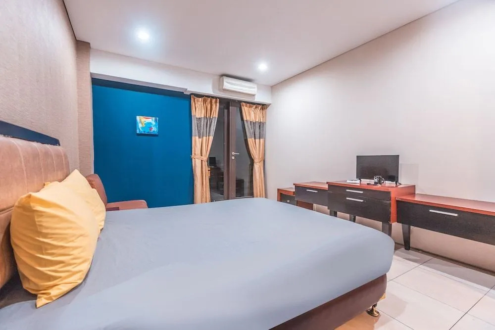 OYO Life 1437 W Residence