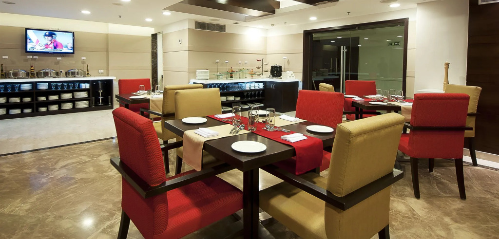 The Golden Plaza Hotel