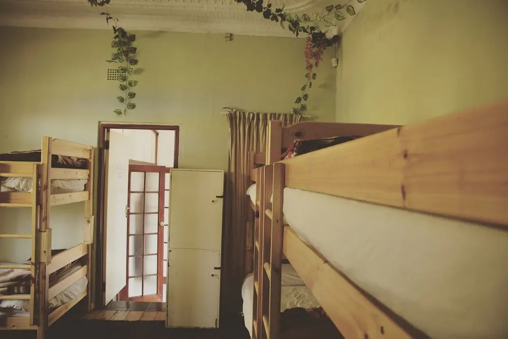 HomeBase Melville - Hostel