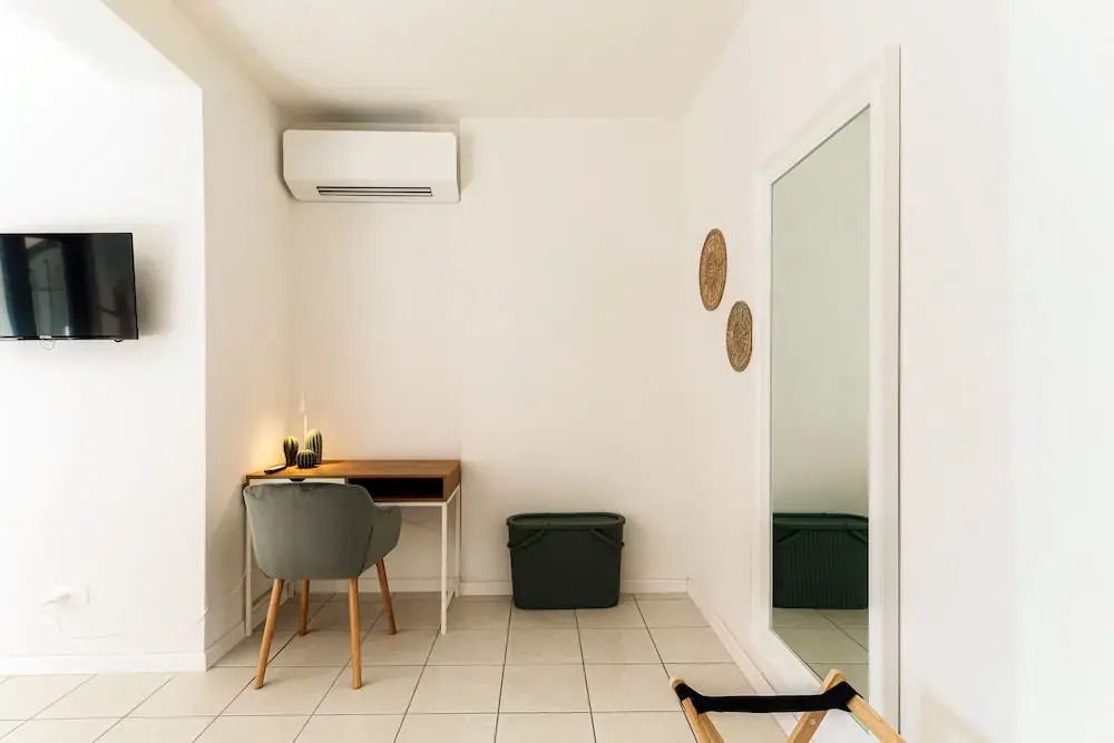 Florida Ascona Rooms by Quokka 360 - Between the Lake and the City