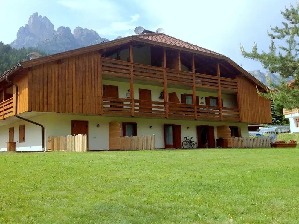 Spacious Chalet with Garden near Ski Area in Tyrol
